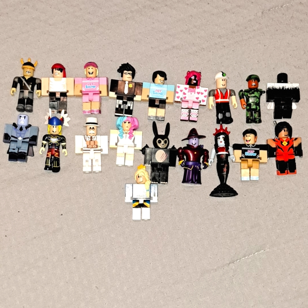 Roblox Figures